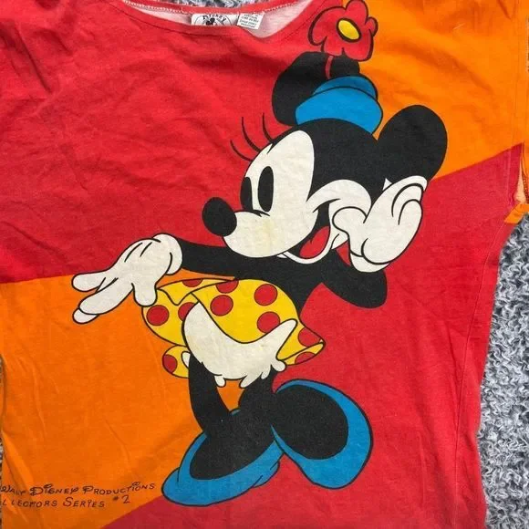 Vintage Disney Shirt Woman Medium Graphic Mickey & Co Minnie Mouse J G Hook Top - Picture 8 of 8
